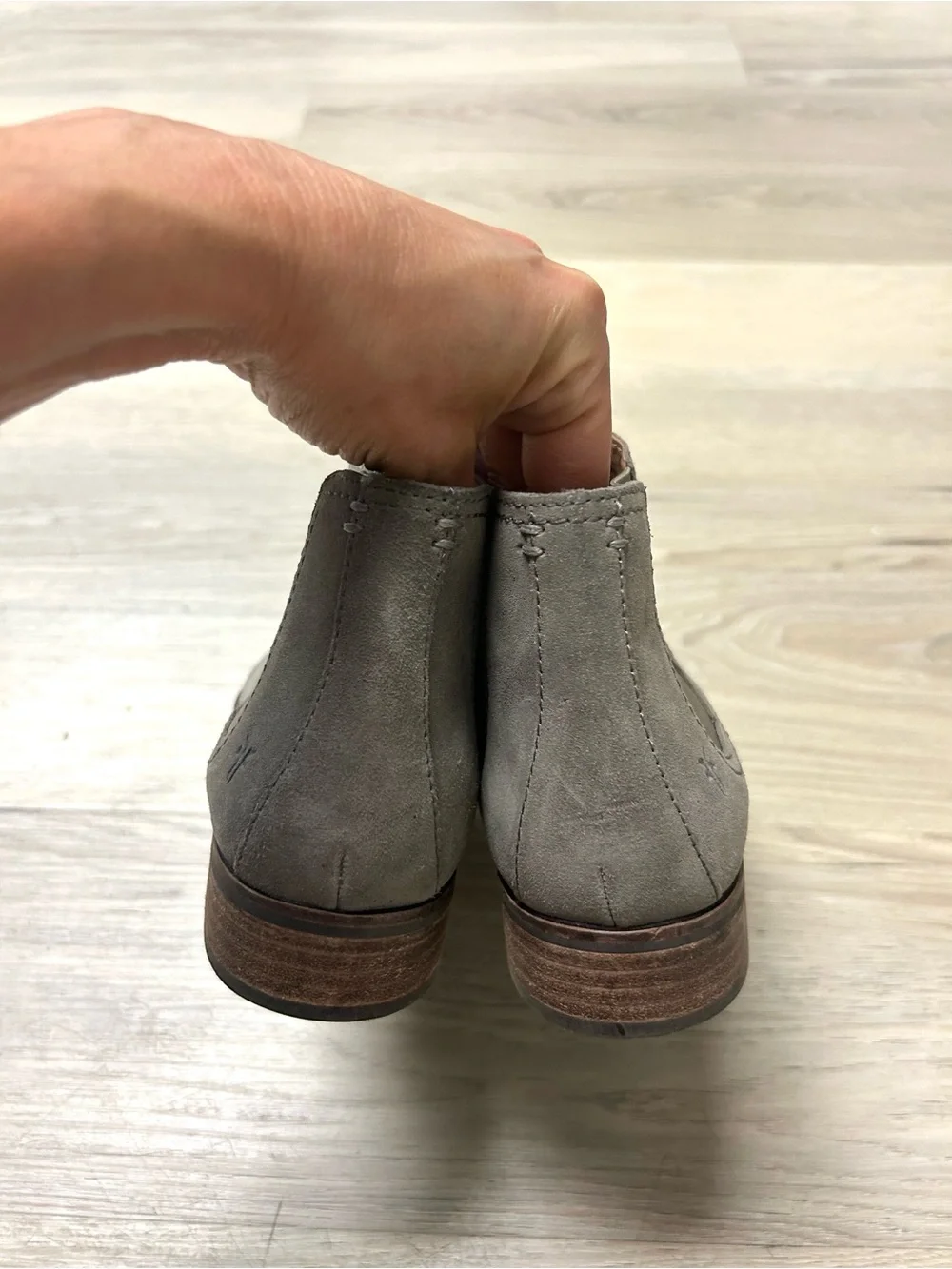 Frye Ankle Booties Chelsea Suede Women Sz 9M Taupe Pull On Boots Boho Minimalist